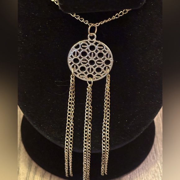 Ladies Gold tone necklace - Picture 4 of 5